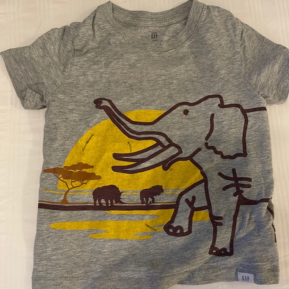 Gap size 2 tshirt